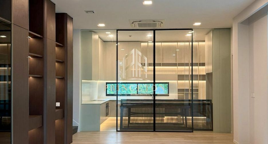 Casa en venta de 4 habitaciones en Saphan Sung, Bangkok