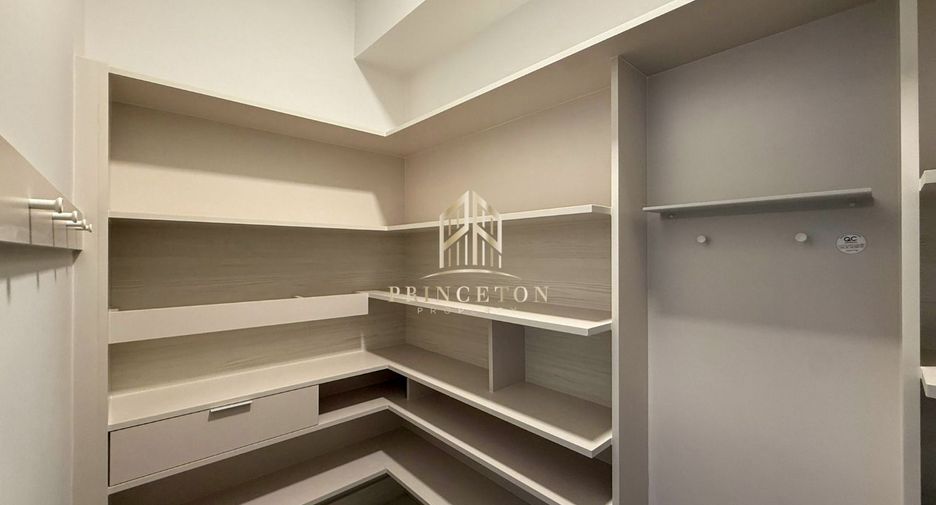 Casa en venta de 4 habitaciones en Saphan Sung, Bangkok
