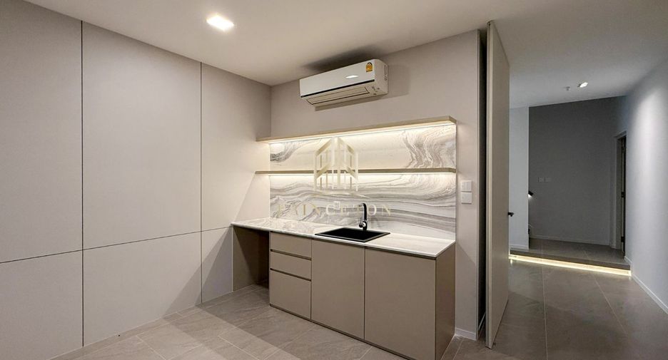 Casa en venta de 4 habitaciones en Saphan Sung, Bangkok