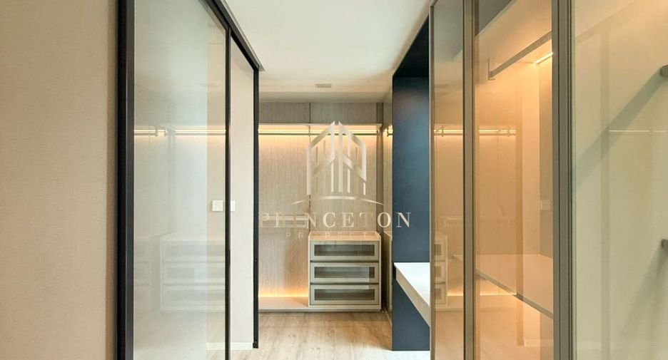 Casa en venta de 4 habitaciones en Saphan Sung, Bangkok