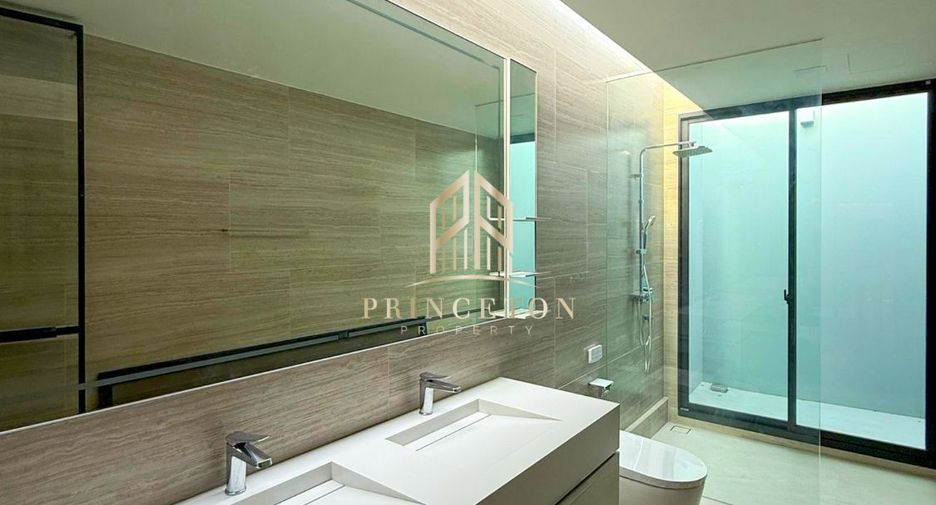 Casa en venta de 4 habitaciones en Saphan Sung, Bangkok