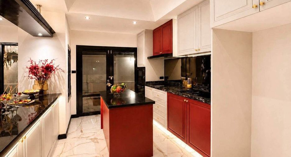 For rent 4 bedrooms villa in Bang Lamung, Chonburi