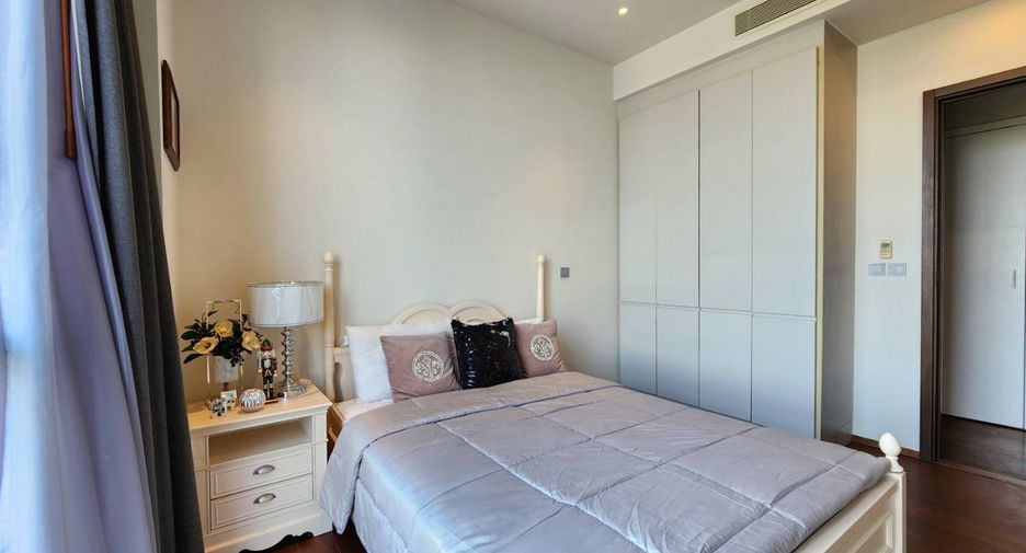 For rent 2 bedrooms condo in Watthana, Bangkok