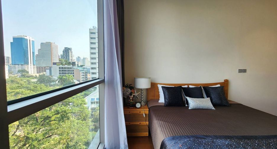 For rent 2 bedrooms condo in Watthana, Bangkok