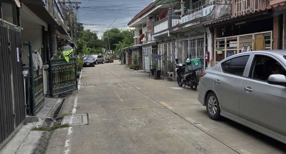 出售 2 卧室 联排别墅 在 Pak Kret, Nonthaburi