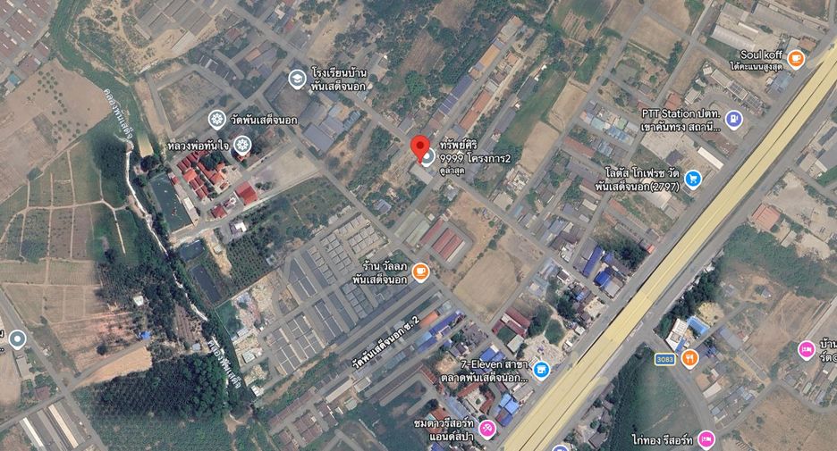Local comercial en venta de 4 habitaciones en Si Racha, Chonburi