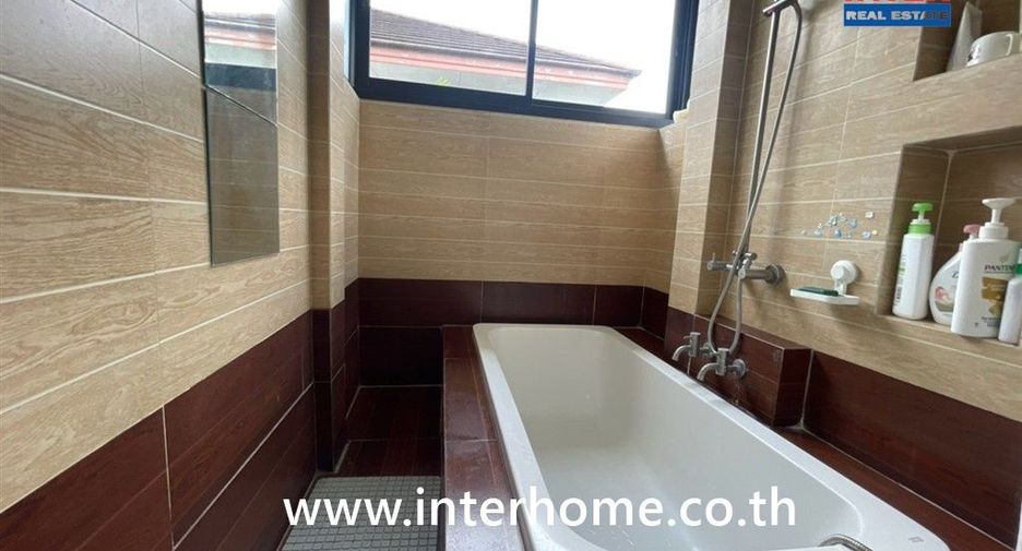 For sale 3 bedrooms house in Khan Na Yao, Bangkok