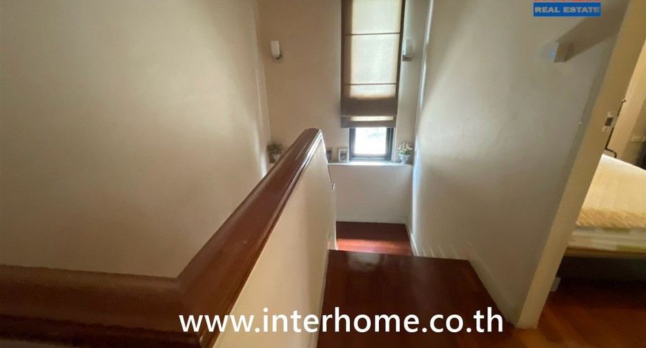 For sale 3 bedrooms house in Khan Na Yao, Bangkok