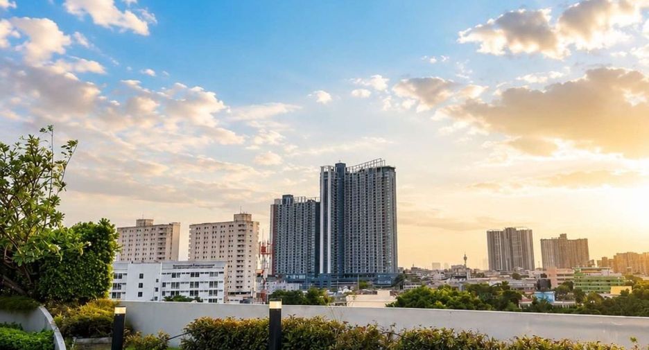 For sale 1 bed condo in Phra Pradaeng, Samut Prakan