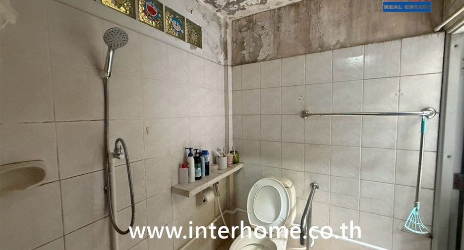 For sale 2 bedrooms townhouse in Bang Na, Bangkok