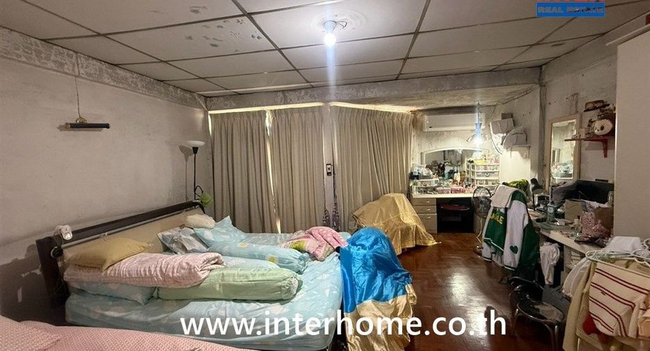 For sale 2 bedrooms townhouse in Bang Na, Bangkok