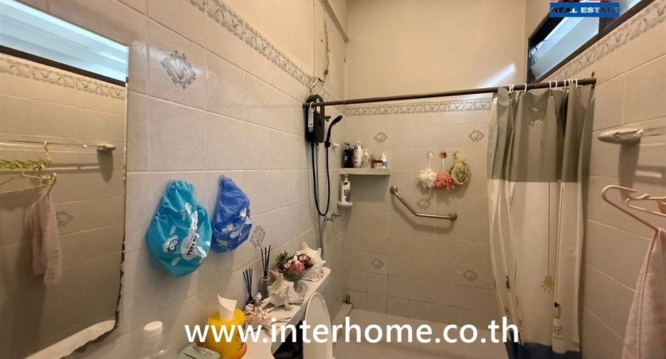 For sale 2 bedrooms townhouse in Bang Na, Bangkok