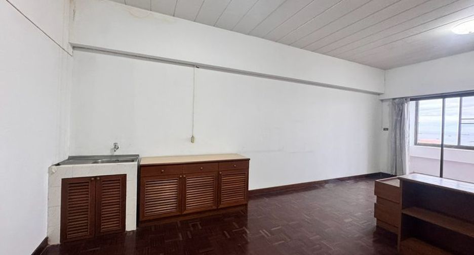 Wohnung zum Kauf mit 1 Zimmer in Si Racha, Chonburi