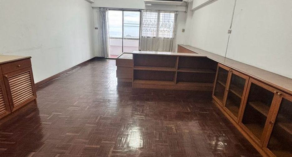 Wohnung zum Kauf mit 1 Zimmer in Si Racha, Chonburi