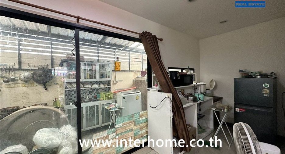 For sale 3 bedrooms townhouse in Mueang Nonthaburi, Nonthaburi