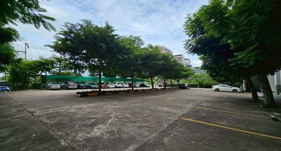 For sale 3 bedrooms condo in Na Jomtien, Pattaya