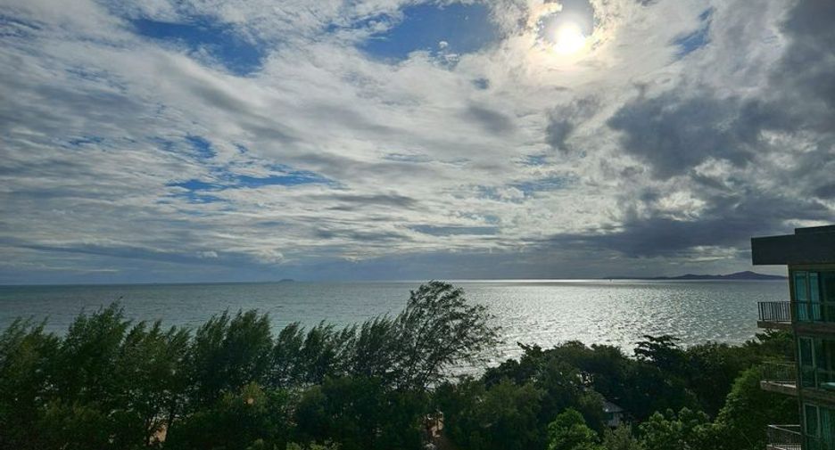 For sale 3 bedrooms condo in Na Jomtien, Pattaya