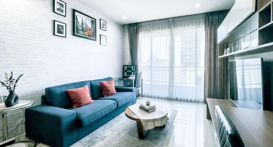 For rent 2 bedrooms condo in Yan Nawa, Bangkok