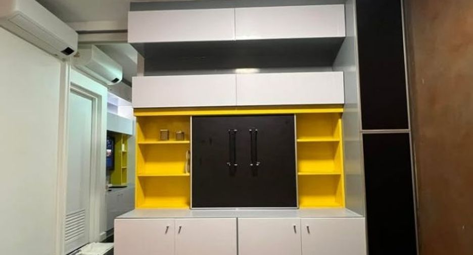 For rent 2 bedrooms condo in Yan Nawa, Bangkok