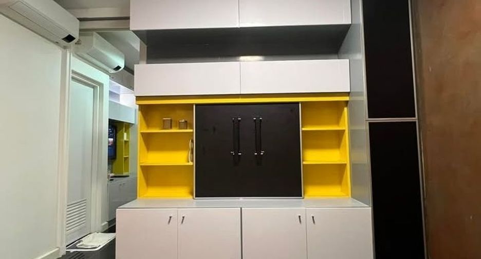 For rent 2 bedrooms condo in Yan Nawa, Bangkok