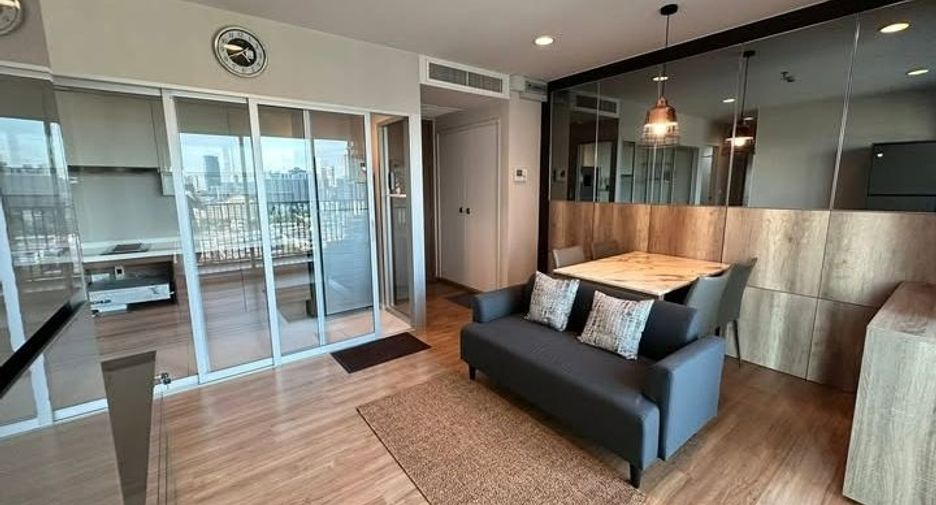 For rent 2 bedrooms condo in Yan Nawa, Bangkok