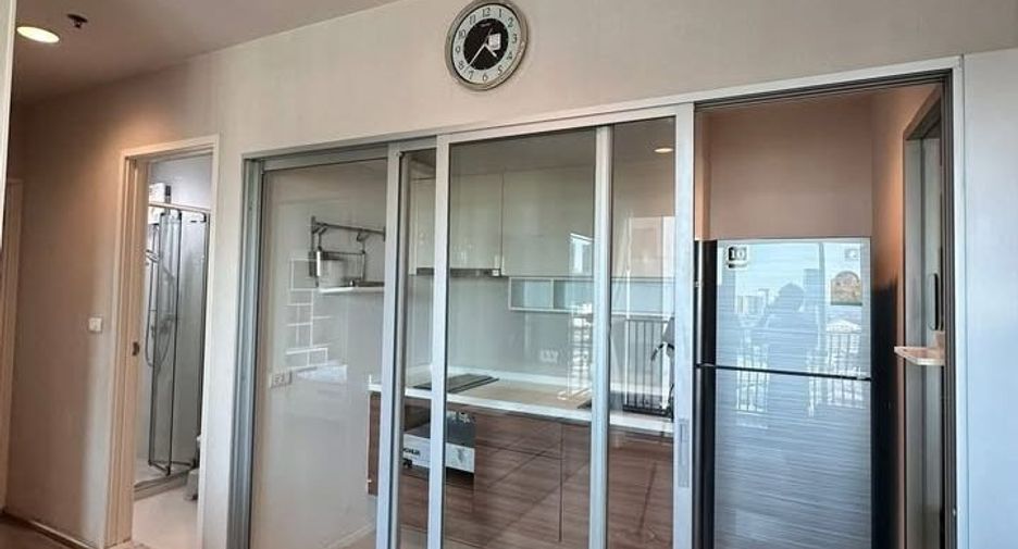 For rent 2 bedrooms condo in Yan Nawa, Bangkok