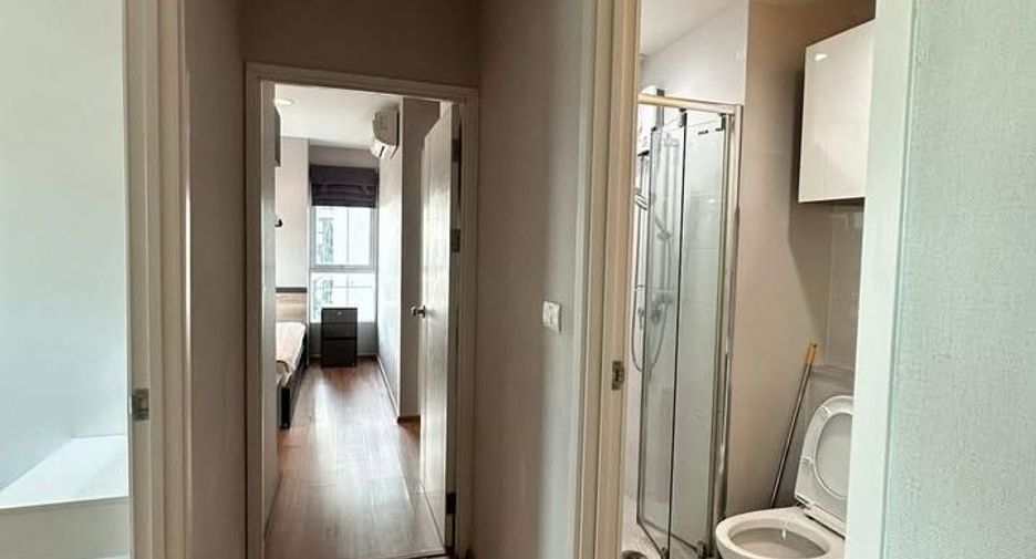 For rent 2 bedrooms condo in Yan Nawa, Bangkok