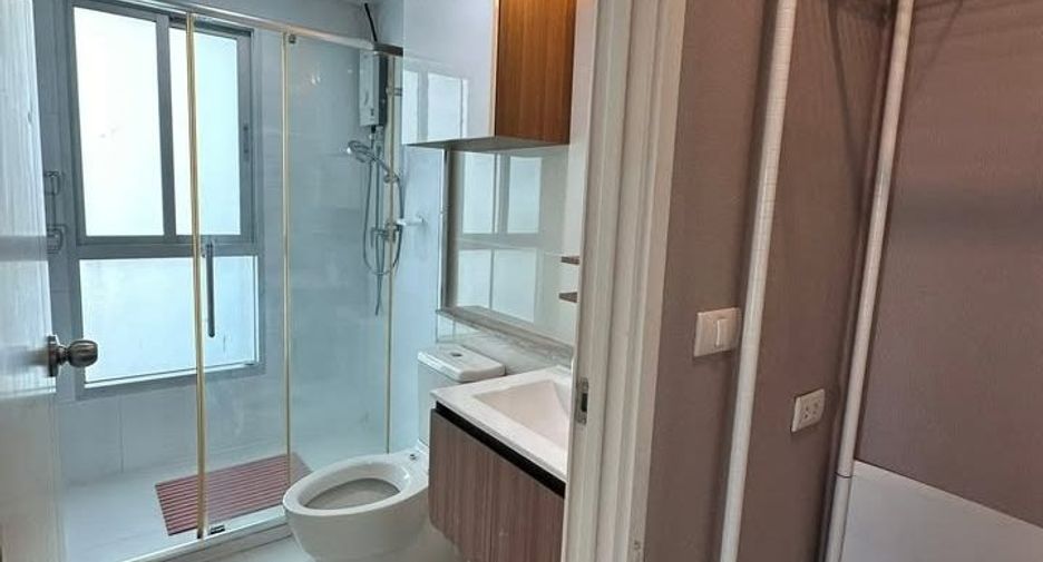 For rent 2 bedrooms condo in Yan Nawa, Bangkok