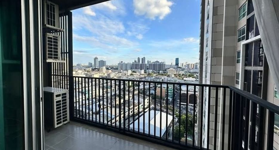 For rent 2 bedrooms condo in Yan Nawa, Bangkok