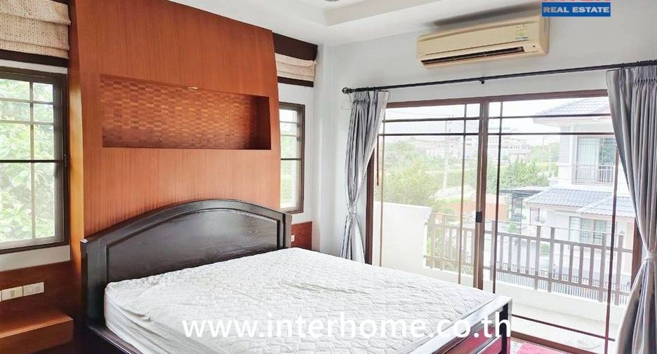 For sale 3 bedrooms house in Khan Na Yao, Bangkok
