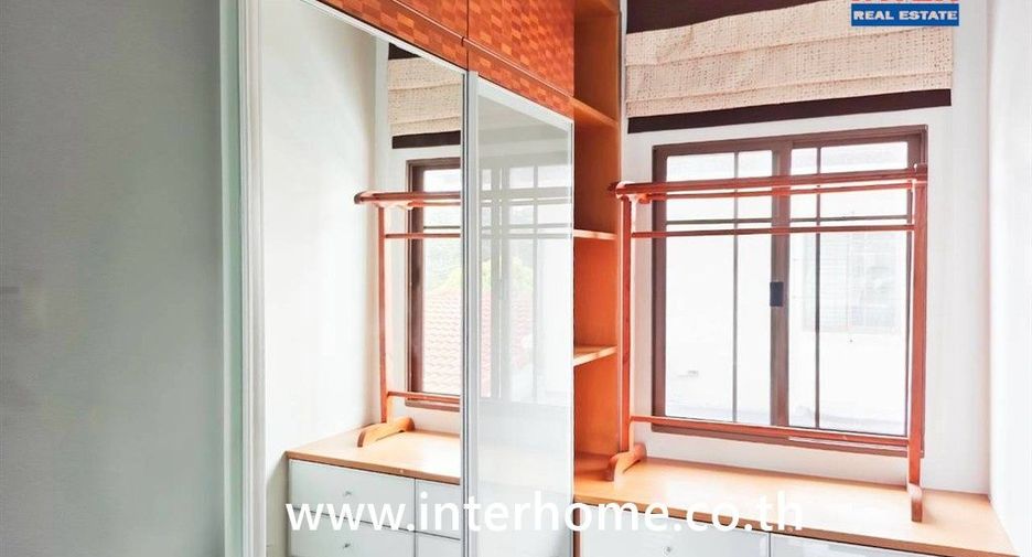 For sale 3 bedrooms house in Khan Na Yao, Bangkok