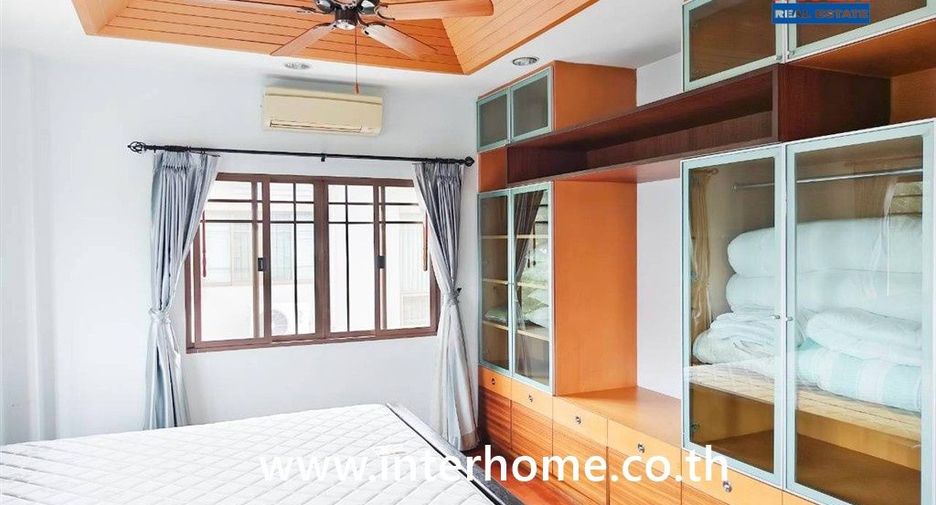 For sale 3 bedrooms house in Khan Na Yao, Bangkok