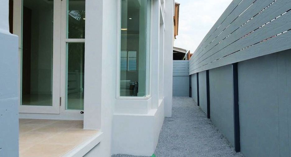 For sale 3 bedrooms house in Mueang Pathum Thani, Pathum Thani