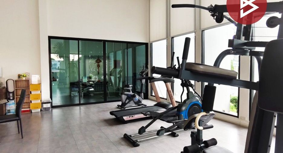 For sale 3 ベッドルーム townhouse in Sam Phran, Nakhon Pathom