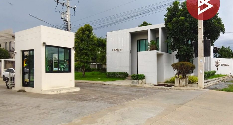 For sale 3 ベッドルーム townhouse in Sam Phran, Nakhon Pathom