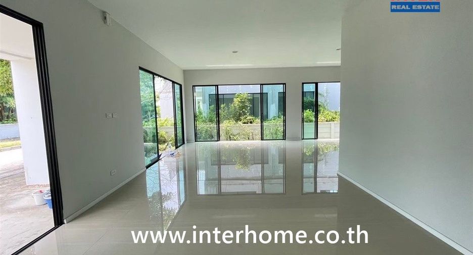 Casa en venta de 4 habitaciones en Bang Pakong, Chachoengsao