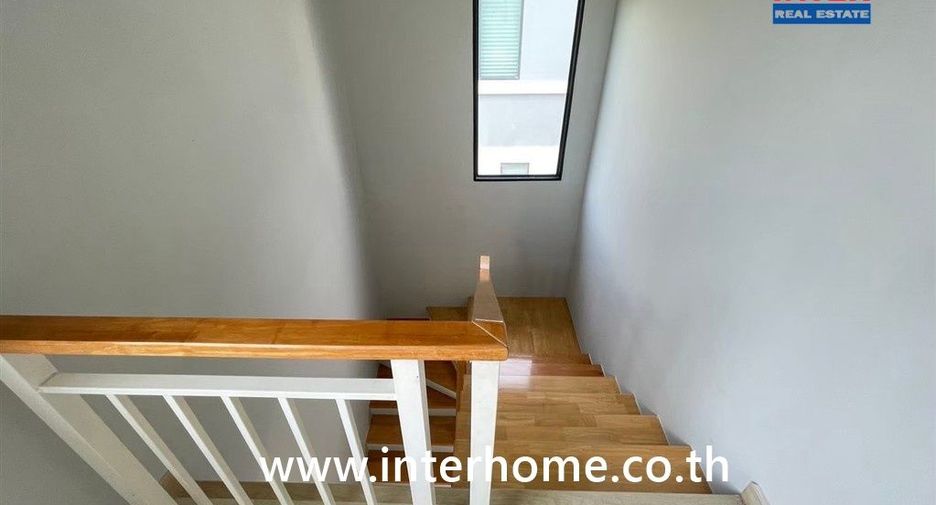Casa en venta de 4 habitaciones en Bang Pakong, Chachoengsao