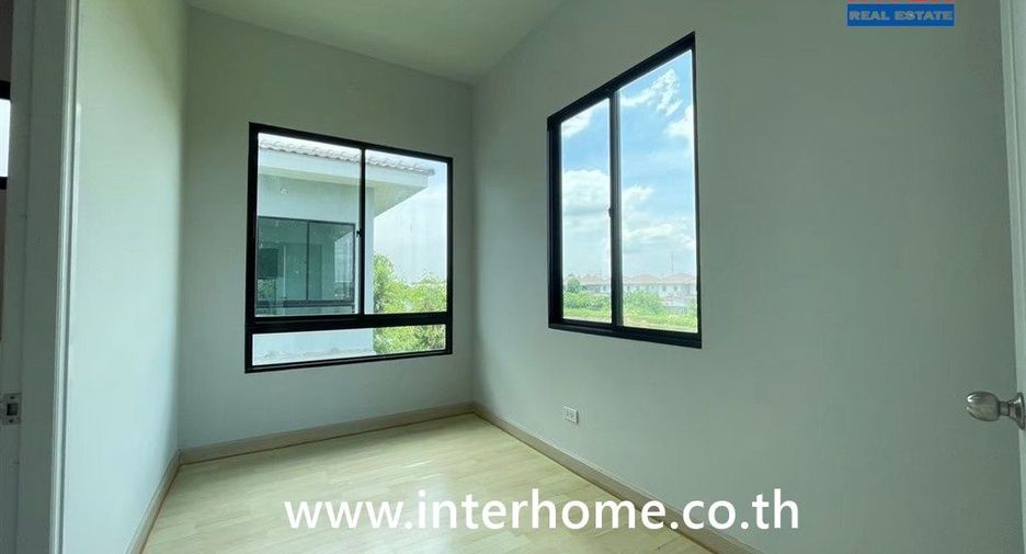 Casa en venta de 4 habitaciones en Bang Pakong, Chachoengsao