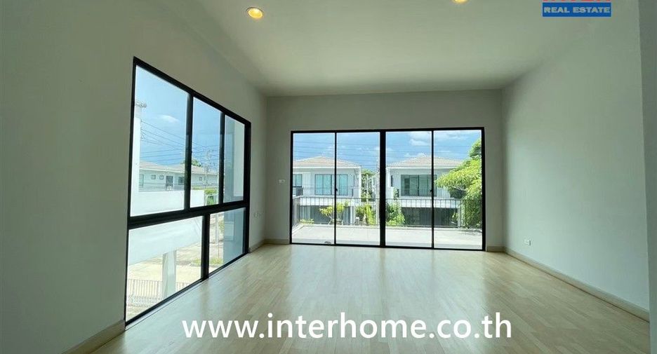 Casa en venta de 4 habitaciones en Bang Pakong, Chachoengsao
