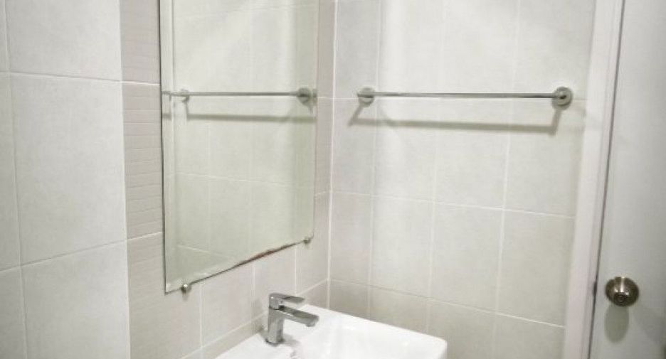 For rent and for sale 3 bedrooms townhouse in Bang Bo, Samut Prakan