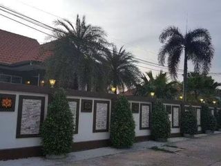 For sale 2 ベッドルーム villa in Bang Lamung, Chonburi