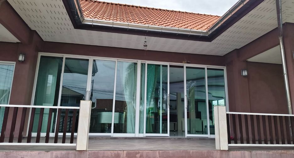 For sale 2 ベッドルーム villa in Bang Lamung, Chonburi