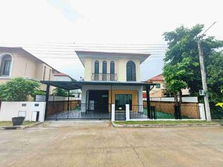 For sale 3 bedrooms house in Khlong Sam Wa, Bangkok