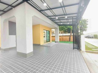 For sale 3 bedrooms house in Khlong Sam Wa, Bangkok