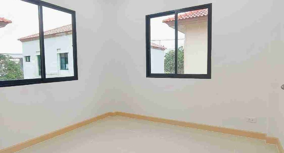 For sale 3 bedrooms house in Khlong Sam Wa, Bangkok
