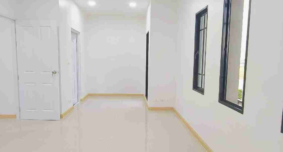 For sale 3 bedrooms house in Khlong Sam Wa, Bangkok