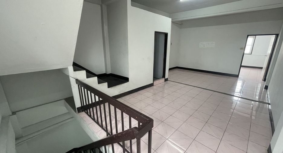 À vendre 2 chambres local commercial à Mueang Samut Prakan, Samut Prakan