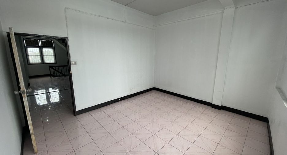 À vendre 2 chambres local commercial à Mueang Samut Prakan, Samut Prakan