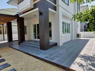 À vendre 4 chambres maison à Min Buri, Bangkok