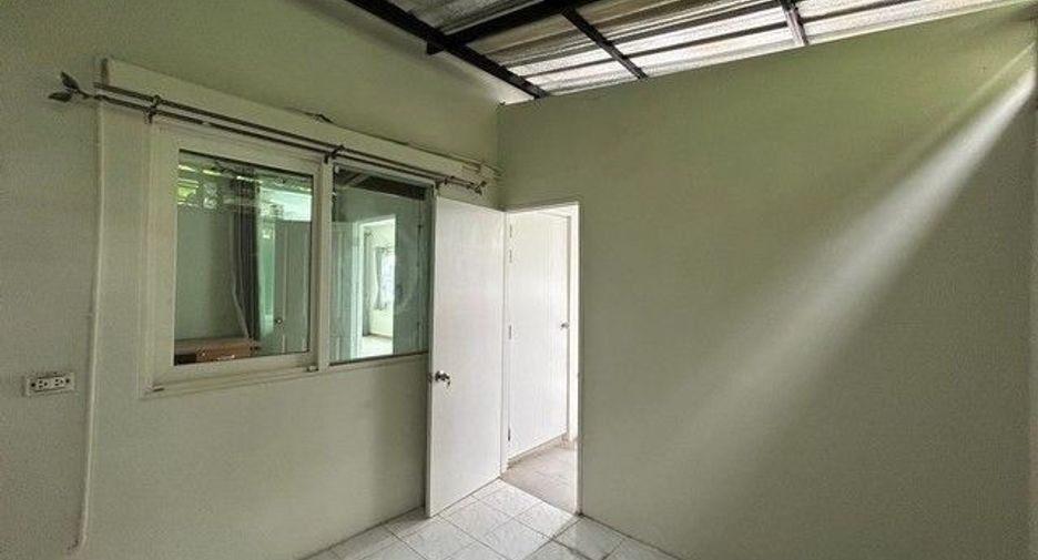 Reihenhaus zum Kauf mit 1 Zimmer in Pak Kret, Nonthaburi